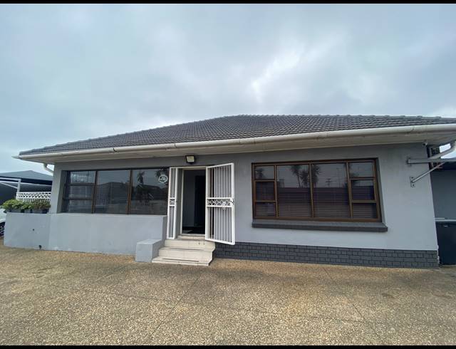 350M² BUILDING FOR SALE IN MILNERTON CENTRAL